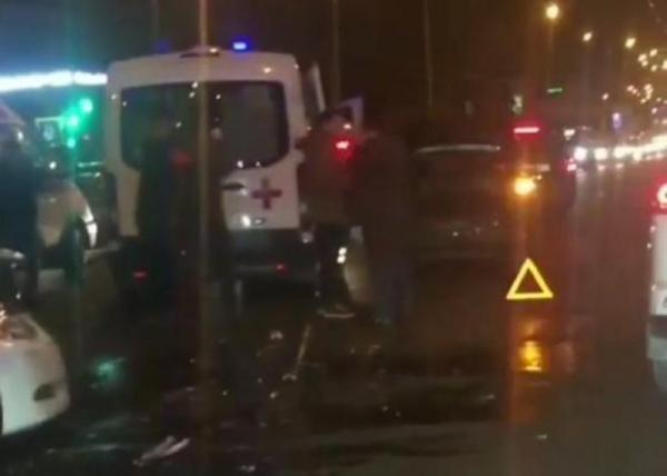 Массовое ДТП у «Галереи» Краснодара: видео